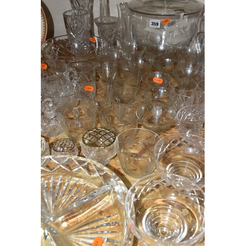 359 - A QUANTITY OF CUT CRYSTAL AND GLASSWARE, comprising five Stuart Crystal dessert dishes, a 'Rose' etc... 