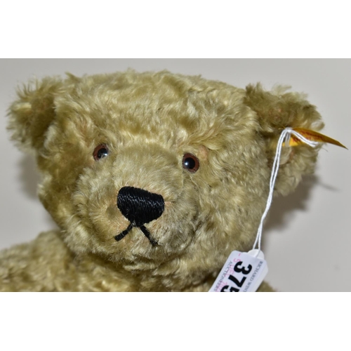 375 - A STEIFF CLASSIC REPLICA BEAR, with light golden mohair, almond felt pads, wood wool stuffing, growl... 