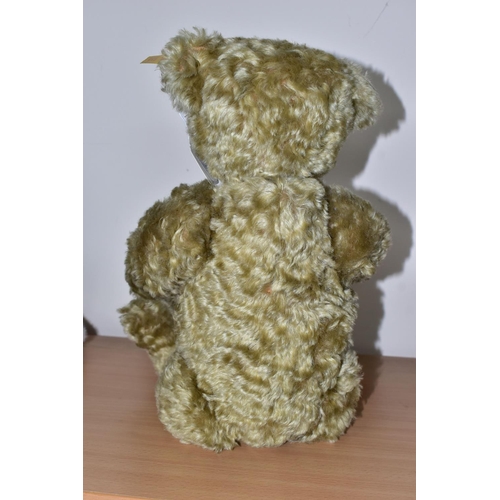 375 - A STEIFF CLASSIC REPLICA BEAR, with light golden mohair, almond felt pads, wood wool stuffing, growl... 