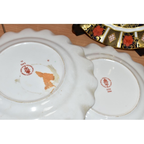 444 - A PAIR OF ROYAL CROWN DERBY OLD IMARI 1128 PLATES, WITH A TRADITIONAL IMARI 2451 PLATE, all having w... 