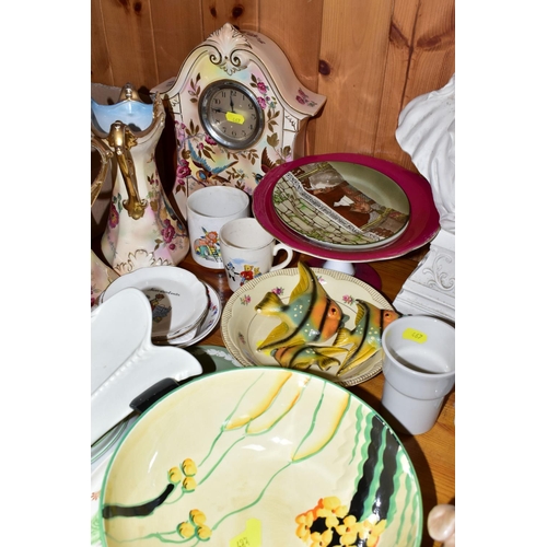 467 - A QUANTITY OF ASSORTED CERAMICS, comprising a cream floral Clarice Cliff designed dish for Newport P... 