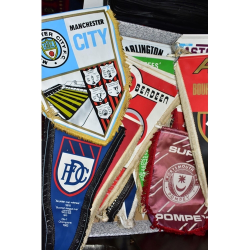 514 - FOOTBALL PENNANTS / CANE-TOPS, a collection of seventeen domestic and international Football Pennant... 