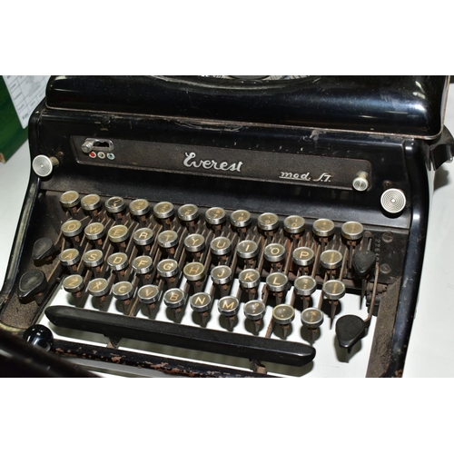 556 - OFFICE EQUIPMENT, an Everest model ST manual typewriter, made in Italy, a Lago Calc. Inc. electronic... 