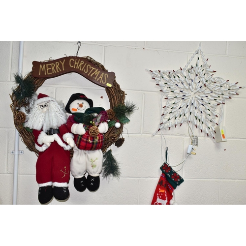 570 - A QUANTITY OF CHRISTMAS DECORATIONS AND ORNAMENTS ETC, to include Christmas trees, Christmas tree st... 