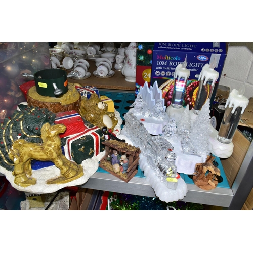 570 - A QUANTITY OF CHRISTMAS DECORATIONS AND ORNAMENTS ETC, to include Christmas trees, Christmas tree st... 