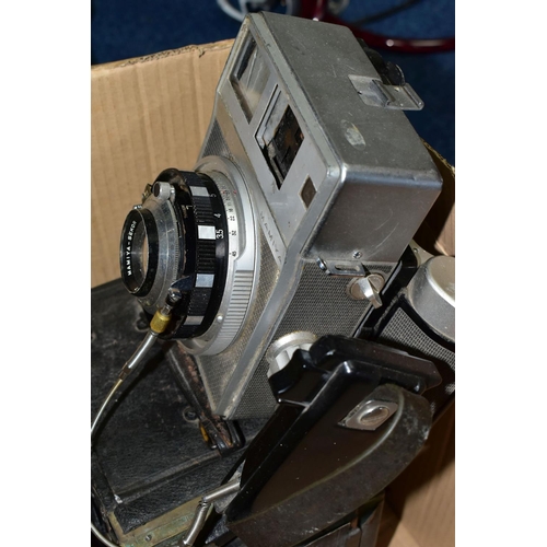 572 - AN ADAMS AND CO MINEX REFLEX DELUXE FILM CAMERA ideal for restoration( no lens or lens carrier), a M... 