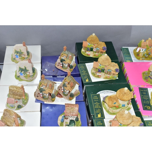 585 - FIFTY ONE LILLIPUT LANE SCULPTURES FROM COLLECTORS CLUB AND SYMBOL OF MEMBERSHIP, mostly boxed and w... 