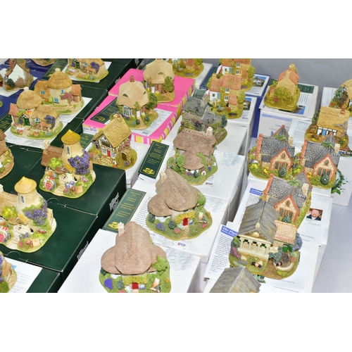 585 - FIFTY ONE LILLIPUT LANE SCULPTURES FROM COLLECTORS CLUB AND SYMBOL OF MEMBERSHIP, mostly boxed and w... 