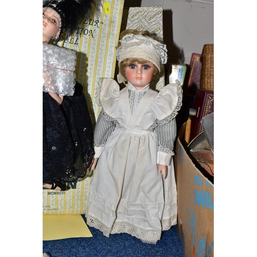 604 - FOUR BOXED ALBERON COLLECTORS DOLLS, together with a Seymour Mann collectors doll (one Alberon doll ... 