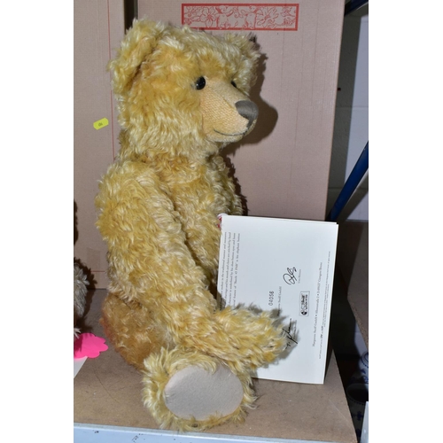 605 - STEIFF, A 'BAERLE 43 PAB 1904' LIMITED EDITION TEDDY BEAR, the fully jointed body is covered in a go... 