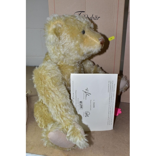 606 - STEIFF, AN 'OLD GOLD' LIMITED EDITION TEDDY BEAR, the jointed body covered with a light mohair plush... 