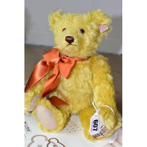 607 - TWO STEIFF TEDDY BEARS, comprising a limited edition Musical Bear 'Teddy Bears Picnic', the jointed ... 