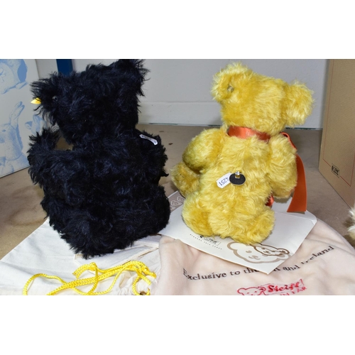 607 - TWO STEIFF TEDDY BEARS, comprising a limited edition Musical Bear 'Teddy Bears Picnic', the jointed ... 