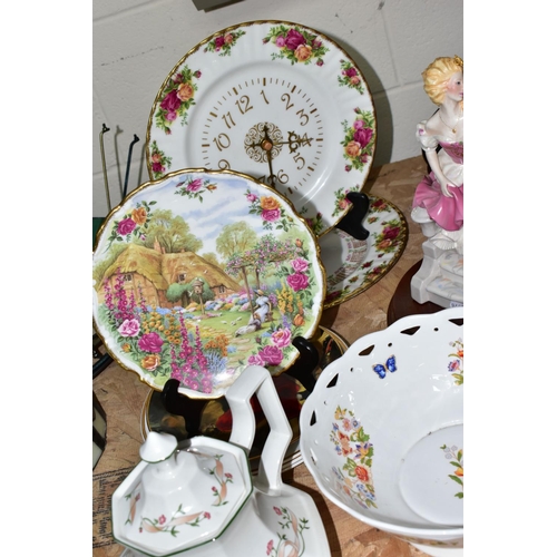 651 - A GROUP OF CERAMICS, to include a Royal Albert Old Country Roses 30th Anniversary 'Tranquil Garden' ... 