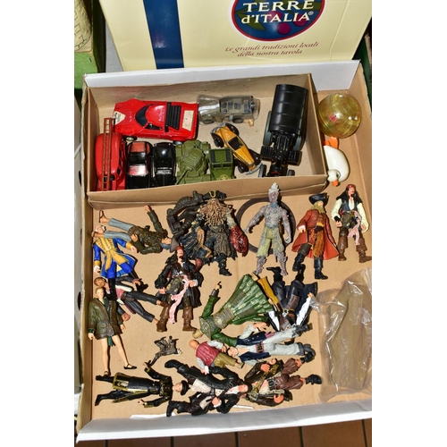 676 - A QUANTITY OF ASSORTED TOYS, to include a collection of Zizzle 'Pirates of the Caribbean figures and... 