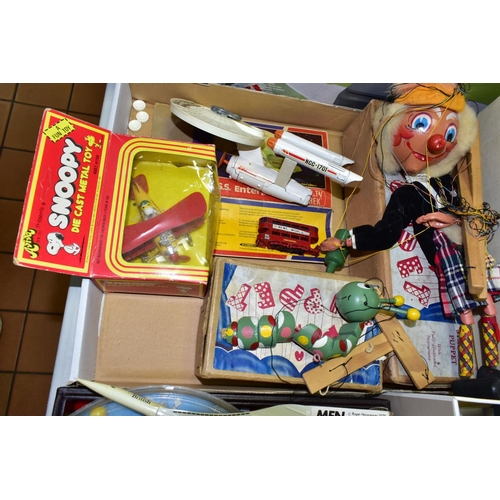 691 - TWO BOXED PELHAM PUPPETS, SM MacBoozle and Caterpillar, both appear complete and in fairly good cond... 