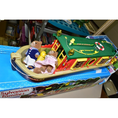 706 - BOXED SYLVANIAN FAMILIES CANAL BOAT, 'Rose of Sylvania' No.3036, damage to rudder, contents not chec... 