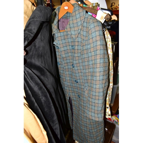 733 - A GROUP OF VINTAGE CLOTHING, to include a dark brown fur coat, a 1960s pale blue Crimpolene suit, a ... 