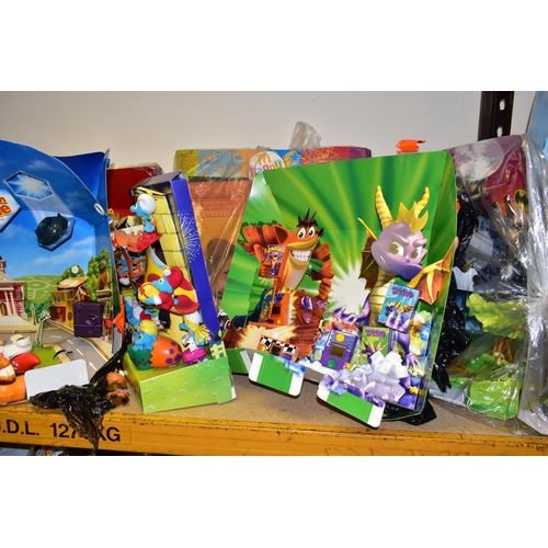 739 - EIGHT McDONALDS HAPPY MEAL TOYS AND ADVERTISING SETS, comprising Tony Hawk and Polly Pocket, Beauty ... 