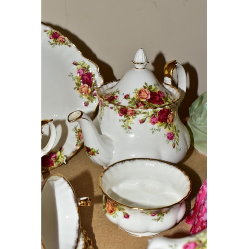 744 - ROYAL ALBERT 'OLD COUNTRY ROSES' SIX PLACE TEA SET, comprising cups, saucers, side plates, twin hand... 