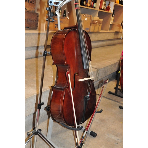 828 - A FORENZA F2450A 4/4 CELLO with a laminated Spruce top, laminated back and sides, Mahogany neck, ebo... 