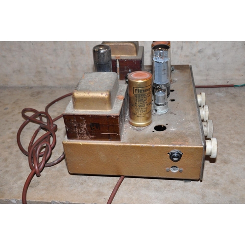 861 - A VINTAGE UNBRANDED VALVE HI FI AMPLIFIER front panel reads HiFi Twenty with a PY33, a unmarked valv... 