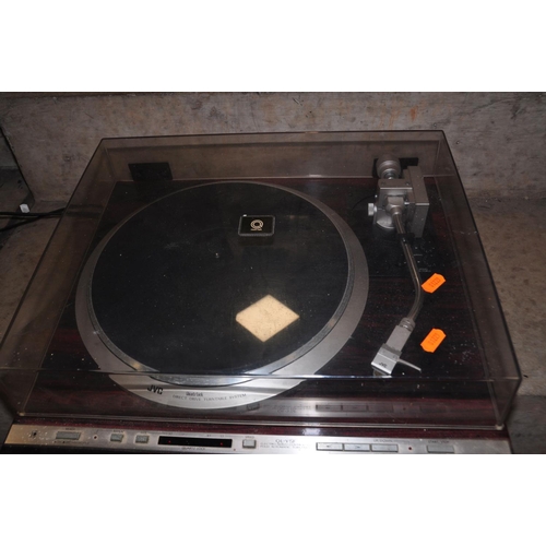 864 - A JVC QL-5F TURNTABLE with a Rosewood effect plinth, clear plexi-glass cover, a mP-20 cartridge (PAT... 