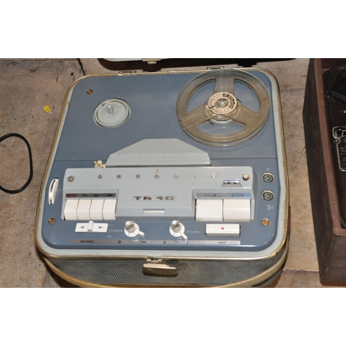 867 - A GRUNDIG TK-40 REEL TO REEL RECORDER with a grey covering and lids, a Trixette Portable Electric Gr... 