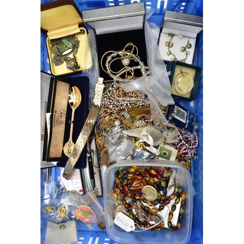 105 - A SELECTION OF COSTUME JEWELLERY, to include a miniature portrait brooch signed to reverse 'hand pai... 