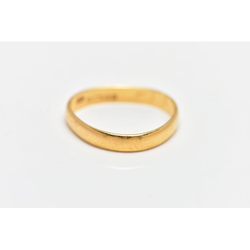 20 - A 22CT GOLD BAND RING, misshapen polished band, approximate band width 2.8mm, hallmarked 22ct London... 