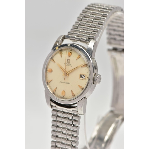 30 - A GENTS 'OMEGA AUTOMATIC SEAMASTER' WRISTWATCH, automatic movement, round champagne dial signed 'Ome... 