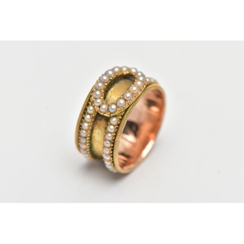 40 - A GEORGIAN MOURNING RING, wide band approximate width 10.0mm, with a plain polished centre between t... 