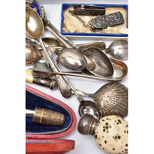 95 - A BOX OF ASSORTED SILVER ITEMS, to include a pair of bright cut sugar tongs, hallmarked Sheffield, f... 