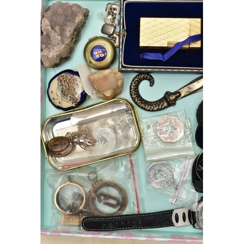 98 - A SELECTION OF JEWELLERY AND NOVELTY ITEMS, to include a pair of Victorian silver enamel cufflinks, ... 