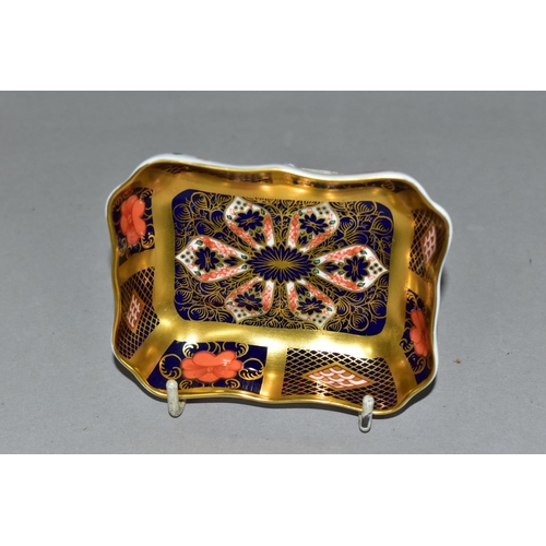 356 - A ROYAL CROWN DERBY IMARI PATTERN PIN DISH, rectangular form, length 9.5cm x width 7.5cm, date cyphe... 