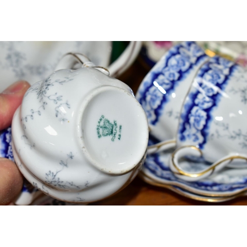 393 - A COLLECTION OF CERAMICS, to include an eleven piece Coalport Dalemere Blue tea set comprising a tea... 