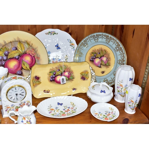 452 - A GROUP OF AYNSLEY COTTAGE GARDEN GIFTWARE AND FRUIT PATTERN PLATES BY D. JONES,  MODERN PORCELAIN M... 