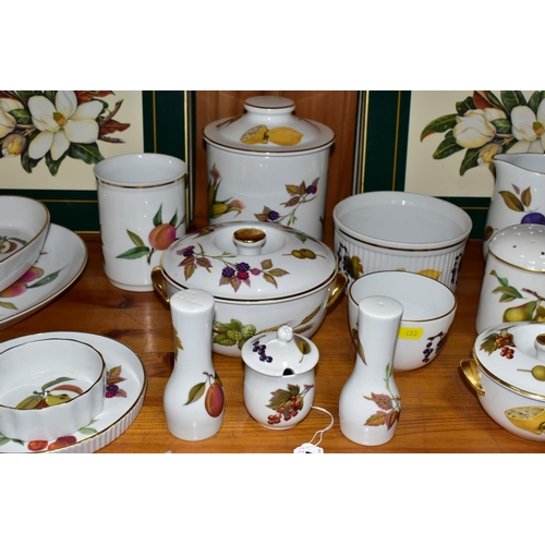 453 - TWENTY PIECES OF ROYAL WORCESTER 'EVESHAM' PATTERN OVEN TO TABLE WARES, including salt and pepper an... 