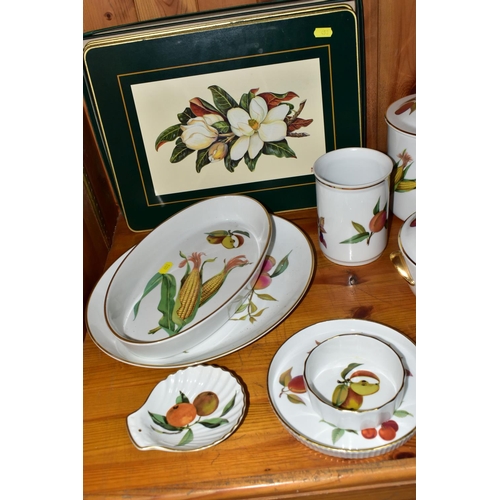 453 - TWENTY PIECES OF ROYAL WORCESTER 'EVESHAM' PATTERN OVEN TO TABLE WARES, including salt and pepper an... 