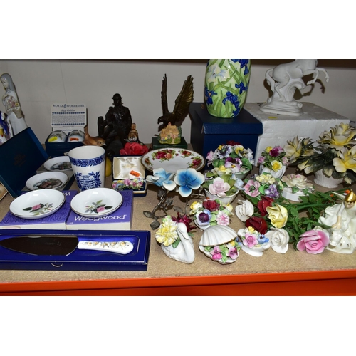 468 - A GROUP OF CERAMIC GIFT AND TEA WARES ETC, to include an MZ Irish Dresden 'First Dance' figure group... 