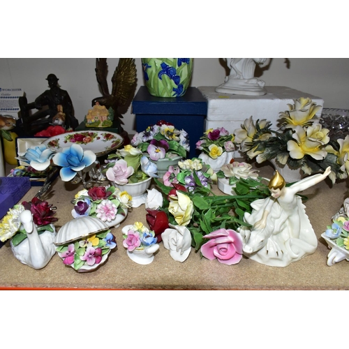 468 - A GROUP OF CERAMIC GIFT AND TEA WARES ETC, to include an MZ Irish Dresden 'First Dance' figure group... 