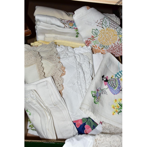 513 - A COLLECTION OF VICTORIAN AND LATER LINEN ETC, to include a large floral ribbon work tablecloth / be... 