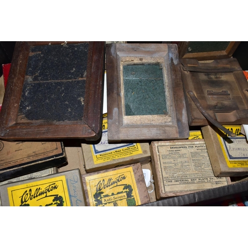 516 - PHOTOGRAPHS, twenty-eight boxes of GLASS PLATE NEGATIVES from Wellington & Ward, Imperial Dry Plate ... 