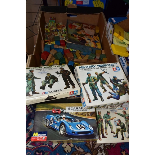 554 - A QUANTITY OF ASSORTED TOYS, to include boxed Subbuteo Fivesides set (contents not checked, box dama... 