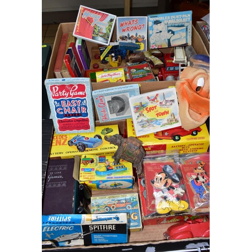 561 - A QUANTITY OF VINTAGE TOYS AND GAMES, to include boxed Hong Kong made plastic battery operated Merce... 