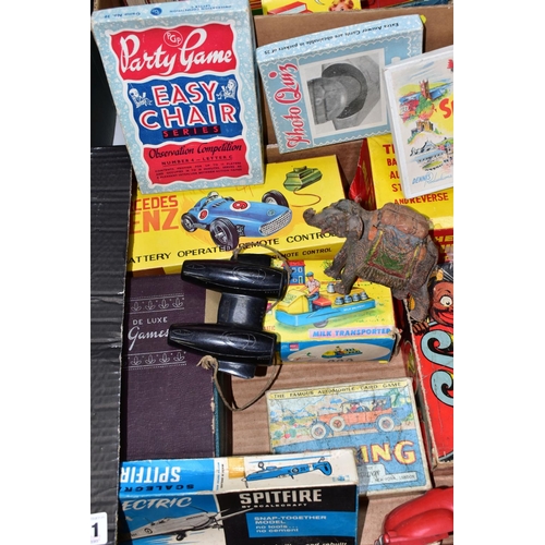 561 - A QUANTITY OF VINTAGE TOYS AND GAMES, to include boxed Hong Kong made plastic battery operated Merce... 