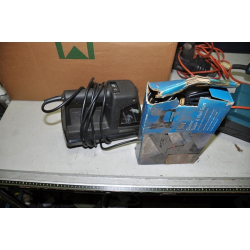 A BOX OF VINTAGE BLACK AND DECKER POWER TOOLS including a H68v drill on