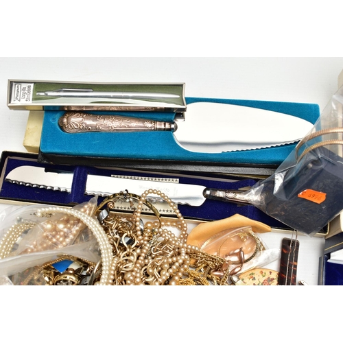 114 - A BOX OF ASSORTED ITEMS, to include an AF rolled gold articulated snake bracelet, a white metal cart... 