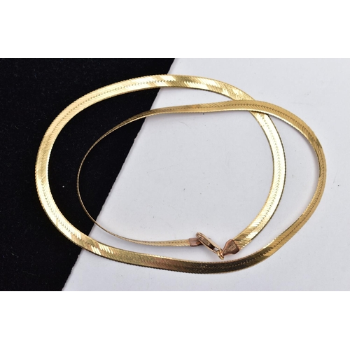 62 - A 9CT YELLOW GOLD HERRINGBONE CHAIN, flat articulated herringbone chain, fitted with a lobster clasp... 