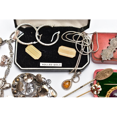 87 - A BAG OF ASSORTED SILVER AND WHITE METAL JEWELLERY, to include a Norwegian Solje wedding brooch, of ... 